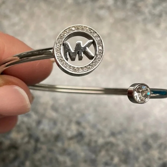 MK Braclet with Signature Statement LOGO - Picture 3 of 5